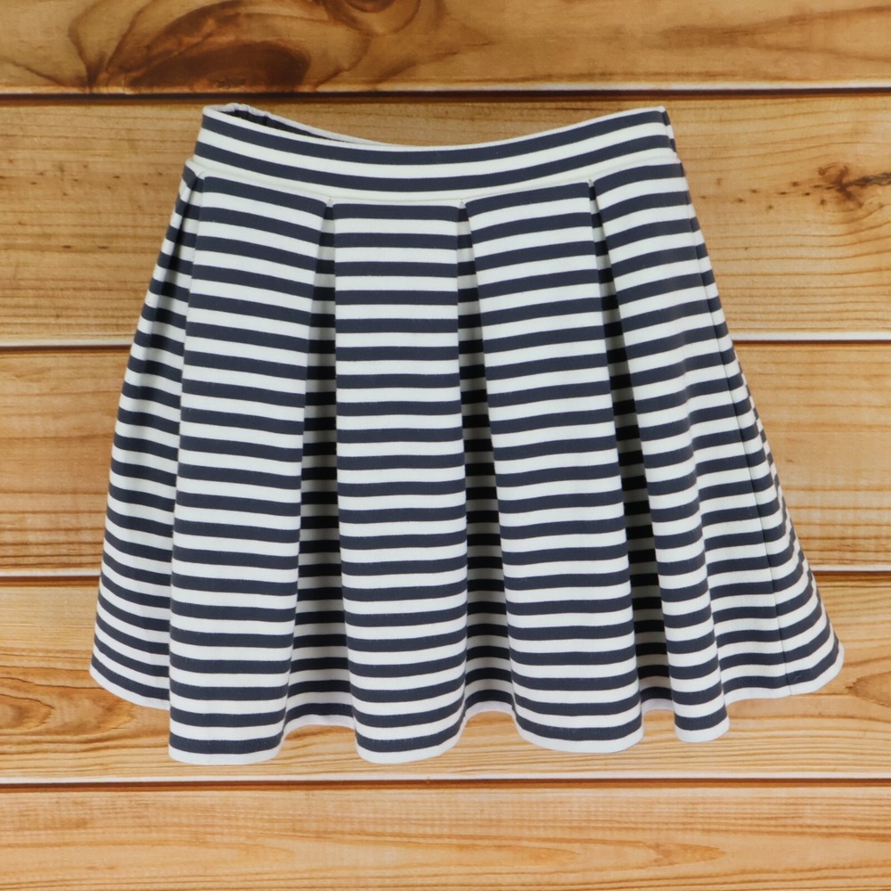 American Eagle Skirt Pleated Stretch Waist Womens XS Dark Gray White Stripes
